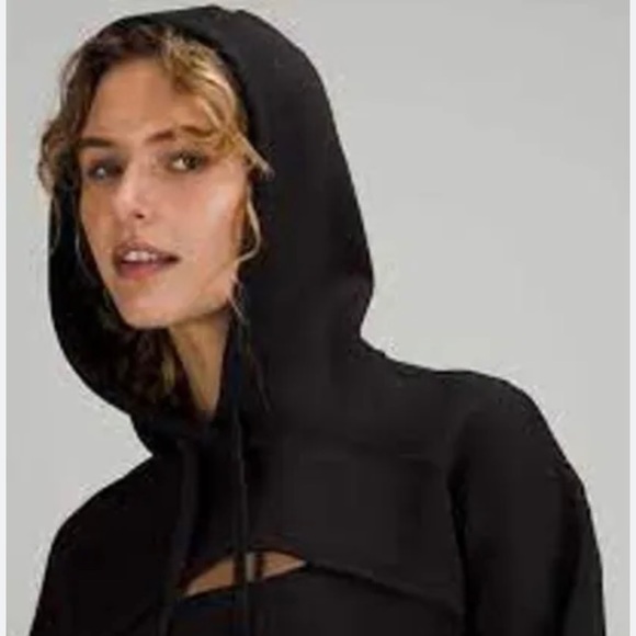 Lululemon Get Centered crop Hoodie - Picture 2 of 3